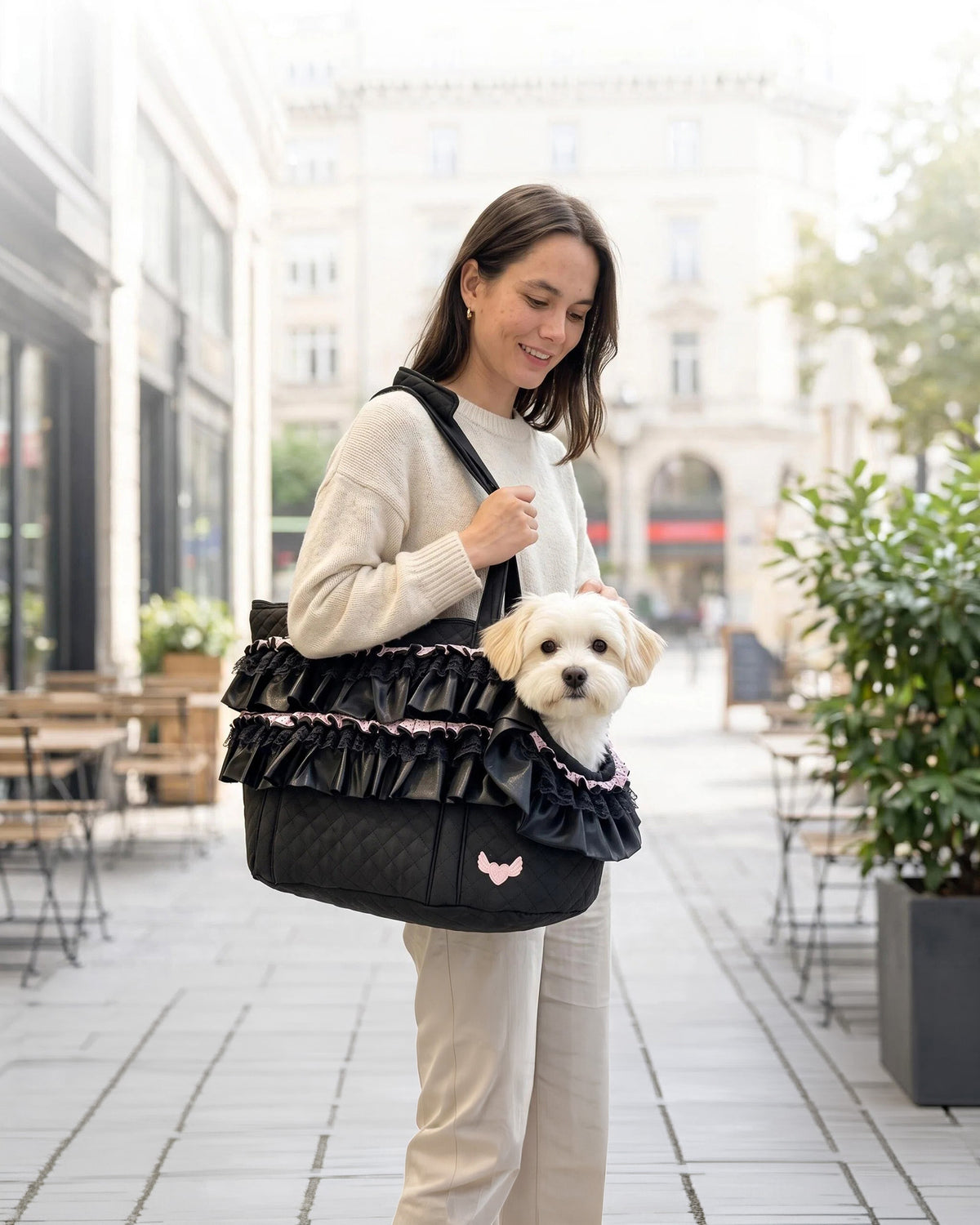 Noir Ruffle Pet Carrier